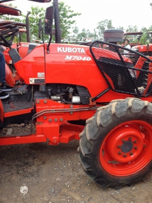 m7040. แม็กแท้ศูนย์ ราคาถูกมาแล้วครับ รถทำงานเพียง1500ชั่วโมงเท่านั้นเองครับ