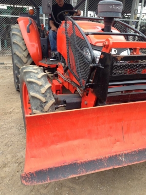 m7040. แม็กแท้ศูนย์ ราคาถูกมาแล้วครับ รถทำงานเพียง1500ชั่วโมงเท่านั้นเองครับ