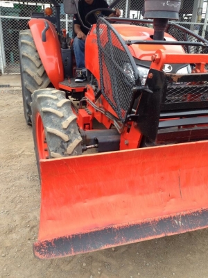 m7040. แม็กแท้ศูนย์ ราคาถูกมาแล้วครับ รถทำงานเพียง1500ชั่วโมงเท่านั้นเองครับ