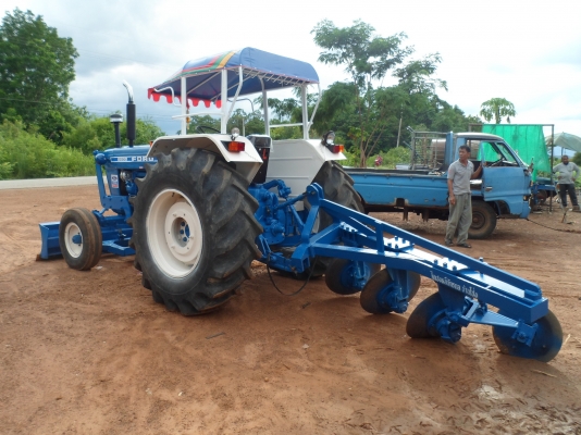 ขายรถไถ FORD 6600 T5 เสื้อเรียบ เช็คใหม่หมด จัดให้สำหรับท่านที่ชอบรถสภาพเดิมๆ หางสามและใบมีด พร้อมลุย