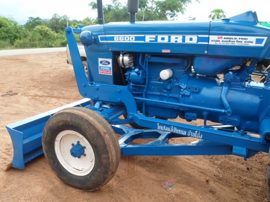 ขายรถไถ FORD 6600 T5 เสื้อเรียบ เช็คใหม่หมด จัดให้สำหรับท่านที่ชอบรถสภาพเดิมๆ หางสามและใบมีด พร้อมลุย