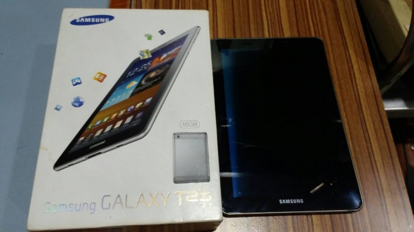 ขายโทรศัพท์สมาร์ทโฟน Samsung tab 7.7
