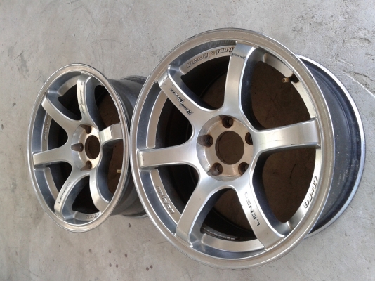 ขายล้อแม็กขอบ17กว้าง8ห้ารู114มี2วง