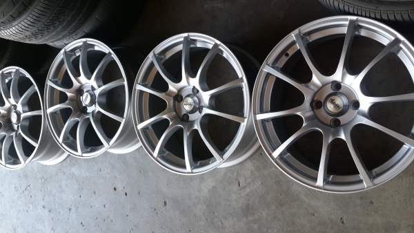 แม็กซ์ ขอบ 17 4 รู 100 สวยๆ แม็กซ์ ขอบ 17 4 รู 100 สวยๆ