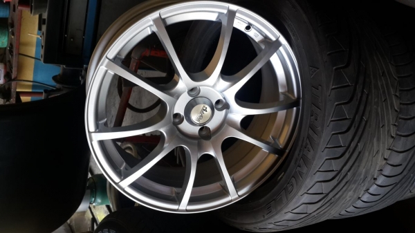 แม็กซ์ ขอบ 17 4 รู 100 สวยๆ