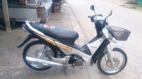 wave 125s ไฟเลี้ยวบังลม พร้อมใช้งาน