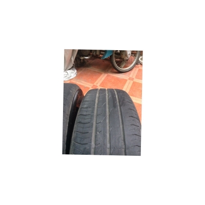 ขายยาง195-65-15ปี11,12สี่เส้น