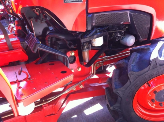 ขายรถไถ Kubota L3608(4WD) พร้อมใบมีดและผานบุกเบิกช้างDP224F รถไร่ สวยๆ พร้อมใช้งาน ขายรถไถ Kubota L3608(4WD) พร้อมใบมีดและผานบุกเบิกช้างDP224F รถไร่ สวยๆ พร้อมใช้งาน