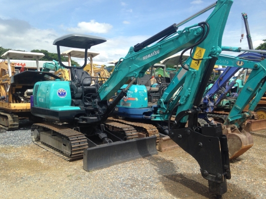 ขายด่วน !!! รถแม็คโค KOMATSU PC30-7 รถนอก สภาพสวย ทำสี มีเอกสาร พร้อมใช้งาน (เจ้าของขายเอง)