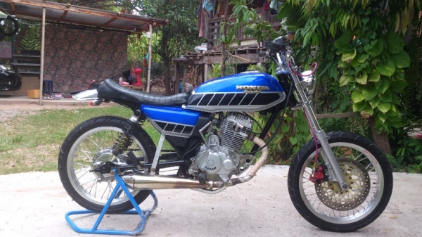 ็HONDA WING LF200cc. สภาพตามรูปเอี่ยมๆสวย ทะเบียนโอน