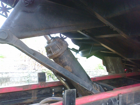 ขอแจ้งขาวครับ รถคันนี้เป็นของผมเอง ซึ่งขายไปนานแล้ว มีคนซื่อ ไอ้ประจักแอบอ้างระวังด้วยครับ ขอแจ้งขาวครับ รถคันนี้เป็นของผมเอง ซึ่งขายไปนานแล้ว มีคนซื่อ ไอ้ประจักแอบอ้างระวังด้วยครับ