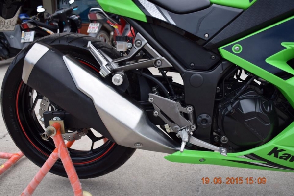 Kawazaki Ninja 300 Abs สีเขียว ปี 56 สภาพสวย เดิม ๆ ป้ายแดงยังไงยังงั้น