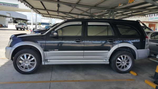 ISUZU MU-7 3.0  ปี 2005