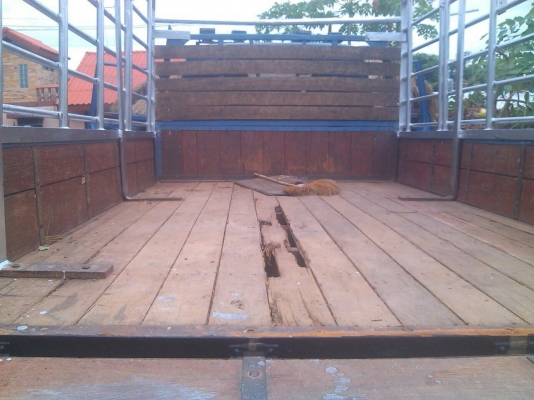 หกล้อ อีซูซุ TL 100 ช่วงสั้น สภาพดีสวยเดิมทั้งคัน ทะเบียนพรัอมโอน ((ลดราคา 142,000บ )) ด่วนๆ