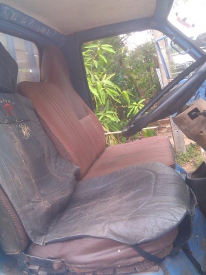 หกล้อ อีซูซุ TL 100 ช่วงสั้น สภาพดีสวยเดิมทั้งคัน ทะเบียนพรัอมโอน ((ลดราคา 142,000บ )) ด่วนๆ