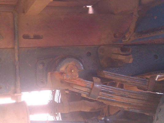 หกล้อ อีซูซุ TL 100 ช่วงสั้น สภาพดีสวยเดิมทั้งคัน ทะเบียนพรัอมโอน ((ลดราคา 142,000บ )) ด่วนๆ