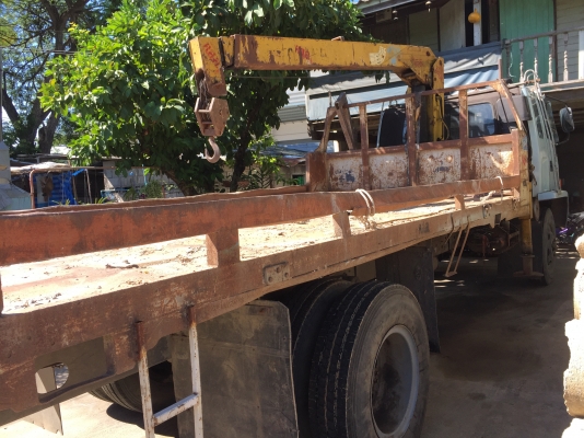 ขาย ตามสภาพหกล้อ ติดเครน