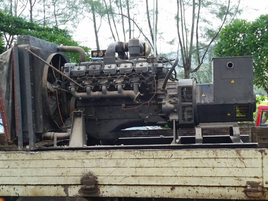 เครื่องปั่นไฟสแตนฟอดร์ 160 kvaสภาพเดิมๆครับเป็นของสแตนฟอดร์ ขนาด 160 kva ครับ  เครื่องดีพร้อมใช้ครับ  สนใจสอบถามราคาคุยกันได้ครับ