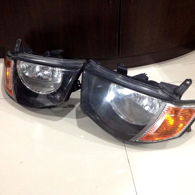 ไฟหน้า Triton 1 คู่ ของแท้ ตจวส่งได้ครับ