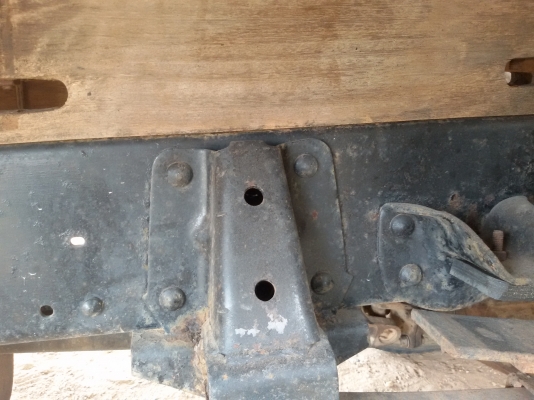 ขาย 6 ล้อ ISUZU NKR 110 แรง รถห้างแท้((ดาวน์ 108000บาท ออกรถได้เลย อนุมัติเร็ว 2ช.ม) เครื่องแห้ง แน่นๆ (4BE1 ฝาดำ) ช่วงล่างแน่น เบรคหัวทิ่ม แซสซีเยี่ยมๆ สวยจัดสวยเดิมๆทั้งเส้น พื้นกระบะปูเหล็กหนาๆแข็งแรง คอกเหล็กสูง