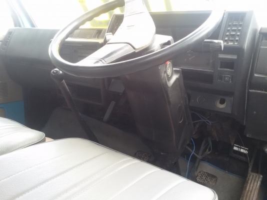 ขาย 6 ล้อ ISUZU NKR 110 แรง รถห้างแท้((ดาวน์ 108000บาท ออกรถได้เลย อนุมัติเร็ว 2ช.ม) เครื่องแห้ง แน่นๆ (4BE1 ฝาดำ) ช่วงล่างแน่น เบรคหัวทิ่ม แซสซีเยี่ยมๆ สวยจัดสวยเดิมๆทั้งเส้น พื้นกระบะปูเหล็กหนาๆแข็งแรง คอกเหล็กสูง