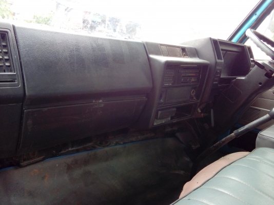 ขาย 6 ล้อ ISUZU NKR 110 แรง รถห้างแท้((ดาวน์ 108000บาท ออกรถได้เลย อนุมัติเร็ว 2ช.ม) เครื่องแห้ง แน่นๆ (4BE1 ฝาดำ) ช่วงล่างแน่น เบรคหัวทิ่ม แซสซีเยี่ยมๆ สวยจัดสวยเดิมๆทั้งเส้น พื้นกระบะปูเหล็กหนาๆแข็งแรง คอกเหล็กสูง