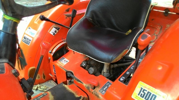 KUBOTA L3608 พร้อมดันหน้าคานบน ราคา 285,000 อ.แกลง จ.ระยอง  สอบถาม 0818618678  id line=carbonthai