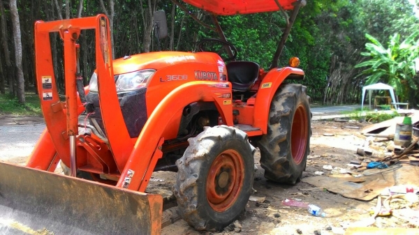 KUBOTA L3608 พร้อมดันหน้าคานบน ราคา 285,000 อ.แกลง จ.ระยอง  สอบถาม 0818618678  id line=carbonthai