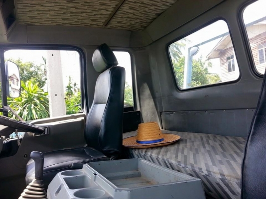 ขายเทรลเลอร์HINO 3H เครื่อง195แรง HO7D ปี37 เครื่องดี แคชซีสวย ยางดี ภายในสวย มีบันไดไฮดรอลิกขึ้นรถเกี่ยว สภาพพร้อมใช้งาน เอกสารพร้อมโอน สนใจโทร 090-8588220คุณนะ 093-3258446คุณบิว ID:narong498 หรือเข้าดูสินค้าอื่นๆได้ที่ www.truck.in.th/498 หรือเพจFaceboo