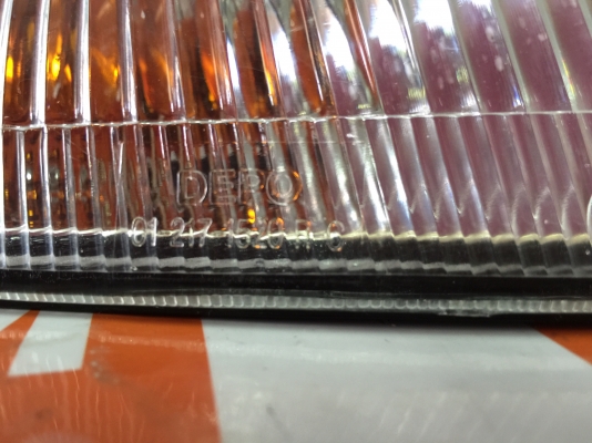 ขายไฟเลี้ยวข้างรถ HONDA รุ่น CIVIC 3 D สีขาวเดิมๆ