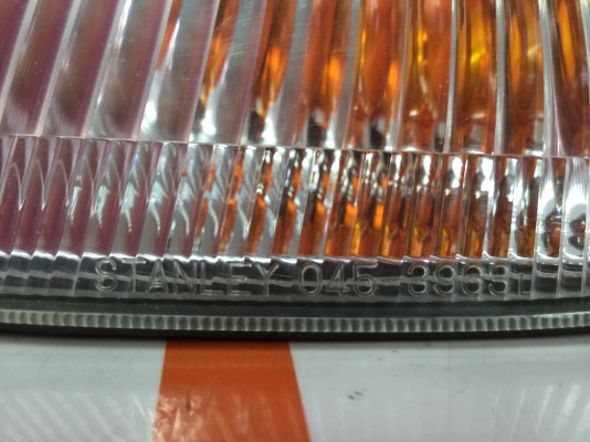 ขายไฟเลี้ยวข้างรถ HONDA รุ่น CIVIC 3 D สีขาวเดิมๆ