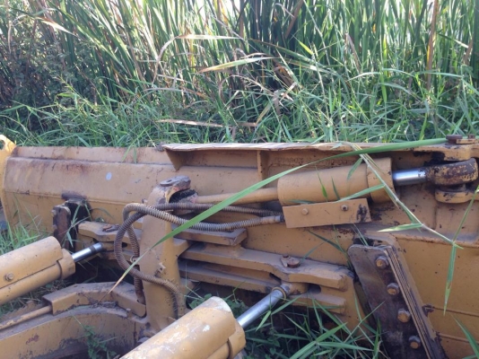 CAT D4H รถใน ราคา 850,000 ราคาคุยได้ CAT D4H รถใน ราคา 850,000 ราคาคุยได้