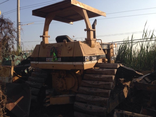 CAT D4H รถใน ราคา 850,000 ราคาคุยได้ CAT D4H รถใน ราคา 850,000 ราคาคุยได้