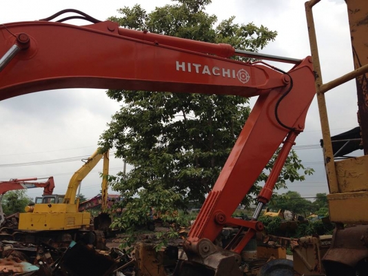 HITACHI EX200-2 ราคา 1,100,000บาท HITACHI EX200-2 ราคา 1,100,000บาท