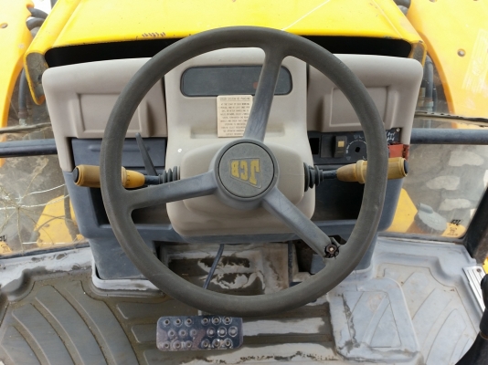 ขาย รถตักหน้าขุดหลัง JCB 215S สภาพสวย นำเข้าจากประเทศสหรัฐอเมริกา 2 เพลา 4x4 92 แรงม้า ไม่เคยผ่านการใช้งานในไทย