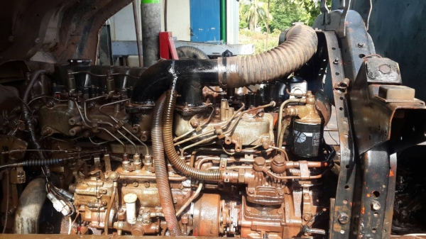 ขายด่วน10ล้อเทเลอร์รถเกี่ยวเครื่อง195 พวงมาลัยพาวเวอร์ เบรคจิฟฟี่ ขายด่วน10ล้อเทเลอร์รถเกี่ยวเครื่อง195 พวงมาลัยพาวเวอร์ เบรคจิฟฟี่