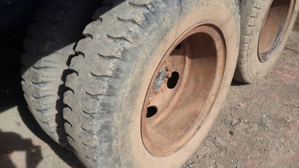 ขายด่วน10ล้อเทเลอร์รถเกี่ยวเครื่อง195 พวงมาลัยพาวเวอร์ เบรคจิฟฟี่ ขายด่วน10ล้อเทเลอร์รถเกี่ยวเครื่อง195 พวงมาลัยพาวเวอร์ เบรคจิฟฟี่