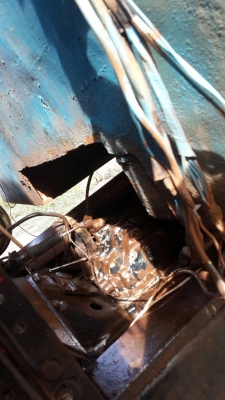 ขายด่วน10ล้อเทเลอร์รถเกี่ยวเครื่อง195 พวงมาลัยพาวเวอร์ เบรคจิฟฟี่ ขายด่วน10ล้อเทเลอร์รถเกี่ยวเครื่อง195 พวงมาลัยพาวเวอร์ เบรคจิฟฟี่