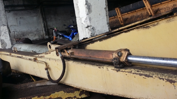 ขายด่วน บูมยาวKOMATSU PC200 -7-8 ราคาถูก