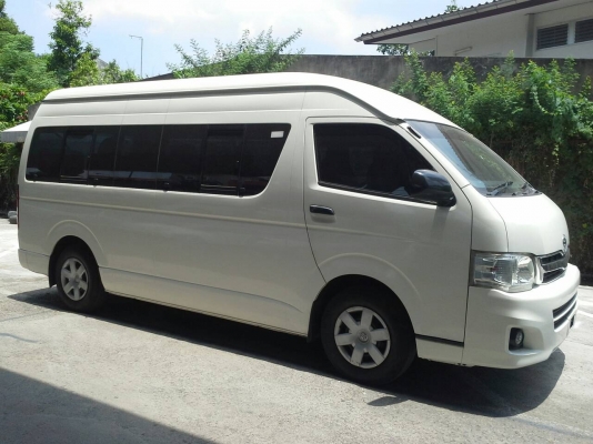 รถตู้สภาพดีเยี่ยม Toyota Commuter อายุ4ปี รถตู้สภาพดีเยี่ยม Toyota Commuter อายุ4ปี