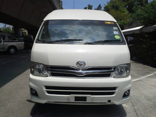 รถตู้สภาพดีเยี่ยม Toyota Commuter อายุ4ปี