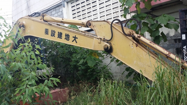 ขายด่วน KOMATSU PC200-5 ตัวเดินจีบ(ขายตามสภาพ) เอกสารเล่มทะเบียน หรือจะเอาอะใหล่ก็ได้ครับตัดให้เลยครับ