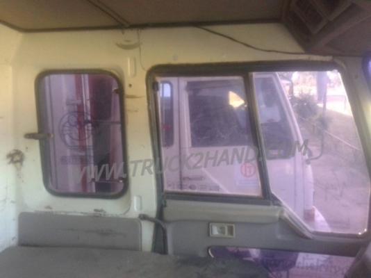 รถบรรทุก 10 ล้อดัมพ์ MITSUBISHI