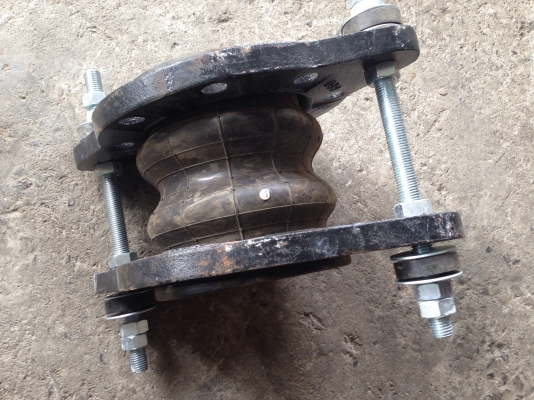 ขายข้อต่อยางกันสะบัด ขนาด 6 นิ้ว ของใหม่ ไม่เคยใช้งานมี 4 ชุดครับ (เหลือ 3 ชุดครับ)