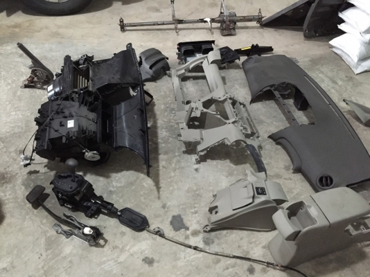 ขายอะไหล่วีออสปี 09-10 มีหลายรายการ