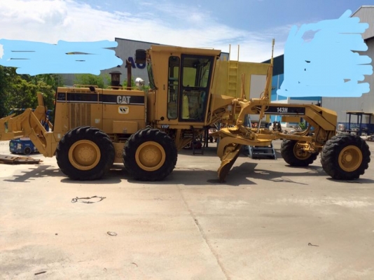 รถเกรด CATERPILLAR 143H