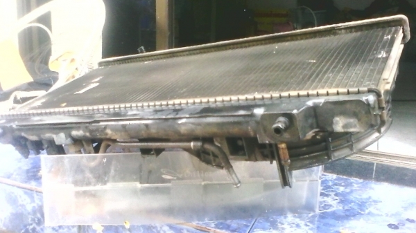 ขายหม้อน้ำไฟเบอร์ พร้อมพัดลม2ตัว ใส่รถเก๋งไม่รั้ว