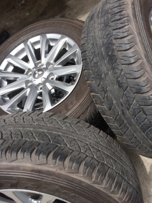 ขายล้อ New Triton2015 1พร้อมยาง Dunlop 245-65-17ถอดป้ายแดงวิ่งไปประมาณ 1800 กม.