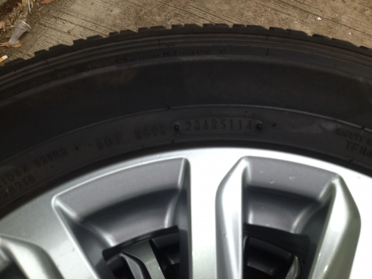 ขายล้อ New Triton2015 1พร้อมยาง Dunlop 245-65-17ถอดป้ายแดงวิ่งไปประมาณ 1800 กม.