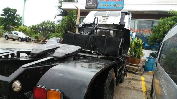 10 ล้อหัวลาก 2 เพลา 240 แรง โค๊ตเล็กแล้ว หัวลากแท้ก่อนนางฟ้า